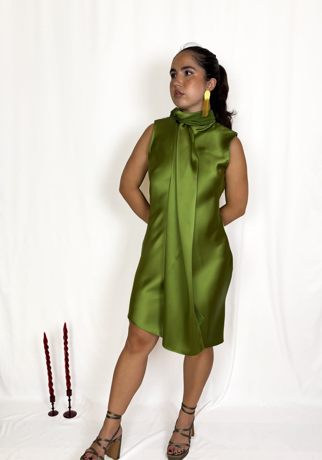Oliva - Elena Moore